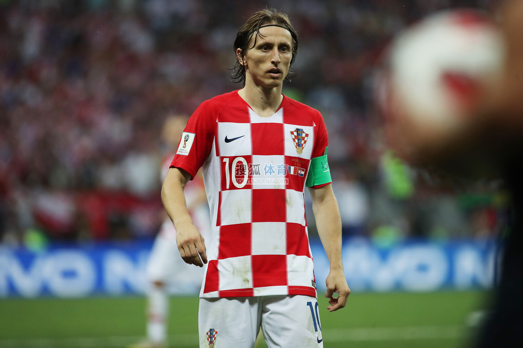 阿尔卡拉斯为了表演赛也是拼了，不过这种e人性格观众是肯定愿意买票的