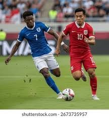 为什么棒球场内的电子记分牌需要实时显示投手的球速与转速