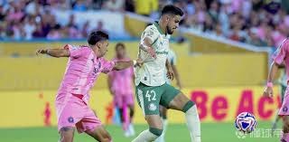 为什么职业玩家总是随身携带笔记本记录每一手盈亏？（职业玩家为何总带笔记本，逐手记录盈亏？）