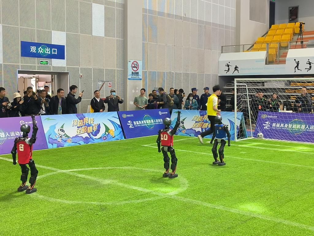 西甲｜姆巴佩梅开二度 皇马2比1力挫维拉利尔