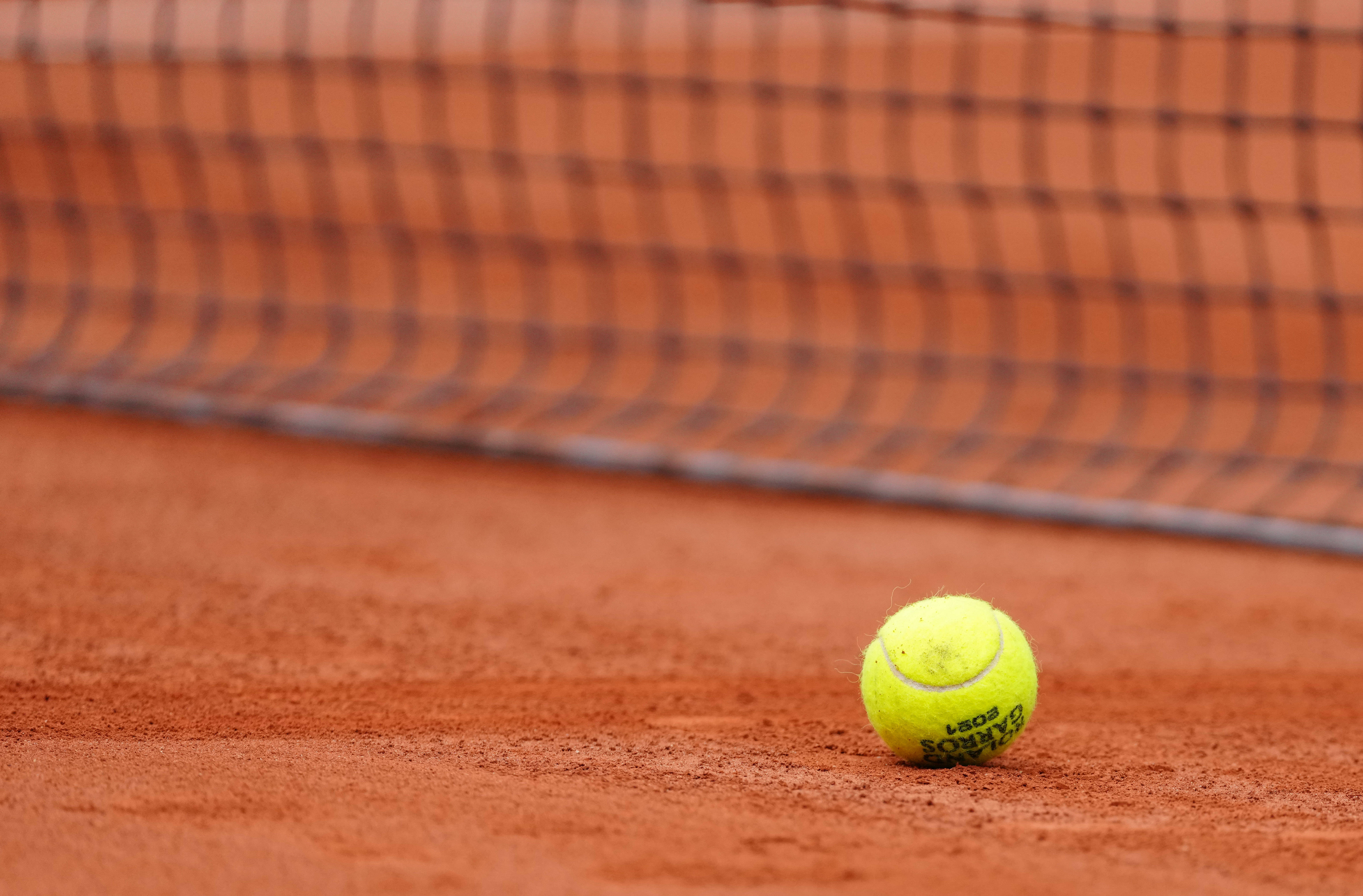 迷采用嘲讽 迷采用嘲讽